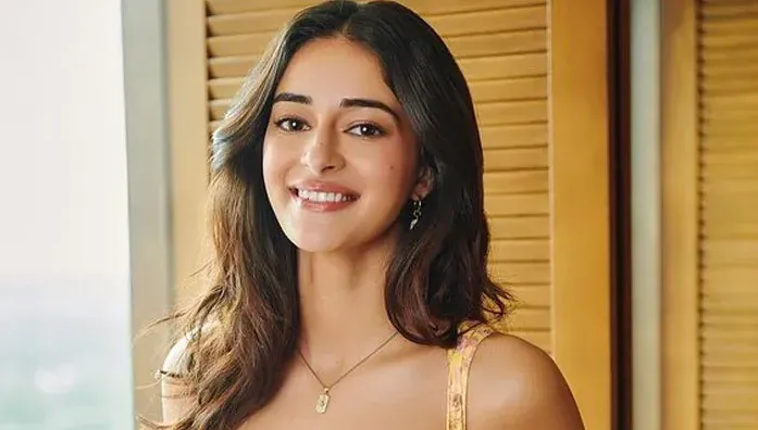 JanhviKapoor , Sara